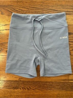 FORM Light Blue Glacier Drawstring 5” Short - Size Medium